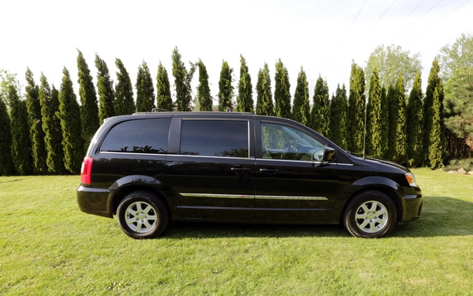 Chrysler Town &amp; Country cena 52500 przebieg: 167300, rok produkcji 2013 z Kraków małe 704